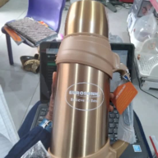 700ml Eurosonic Water flask with 18hours heat or cold retention